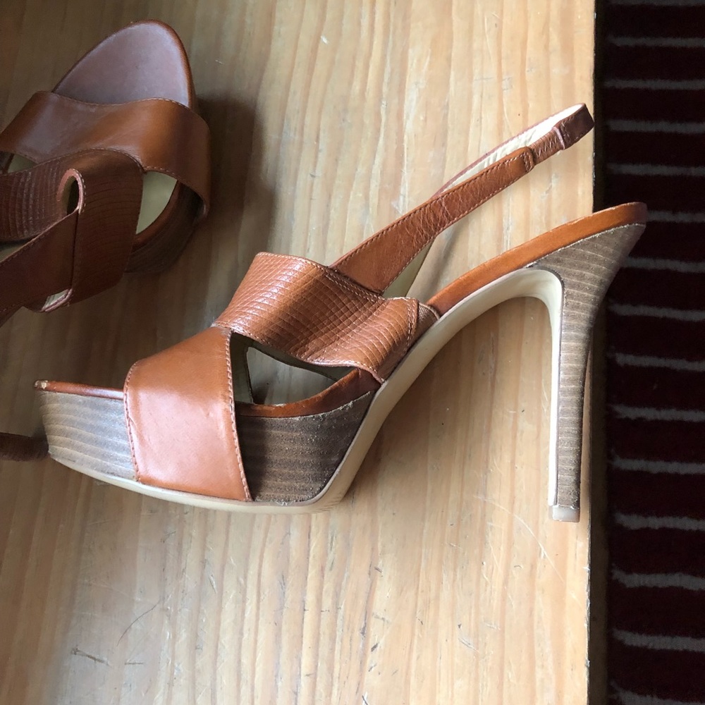 Heels - Picture 3 of 3